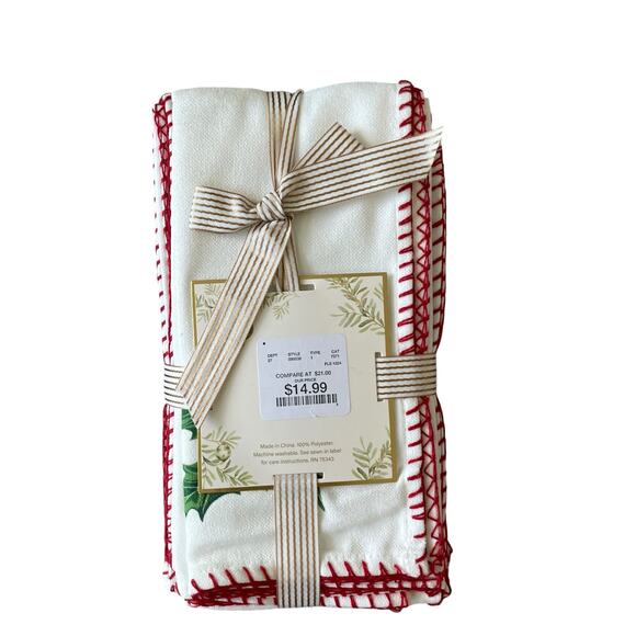 Lillian August Holly Berry Christmas Dinner Napkins Set of 8 Embroidered 18x18 - Picture 9 of 11